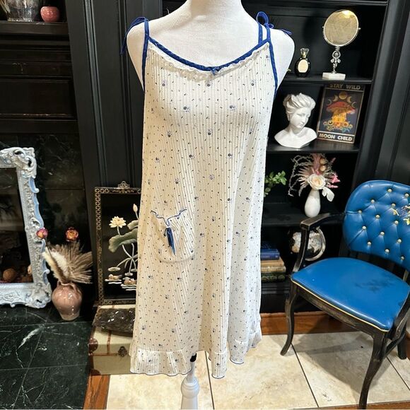 Yikel Vingtage Floral Dress/Nightgown Size Medium - Picture 1 of 10